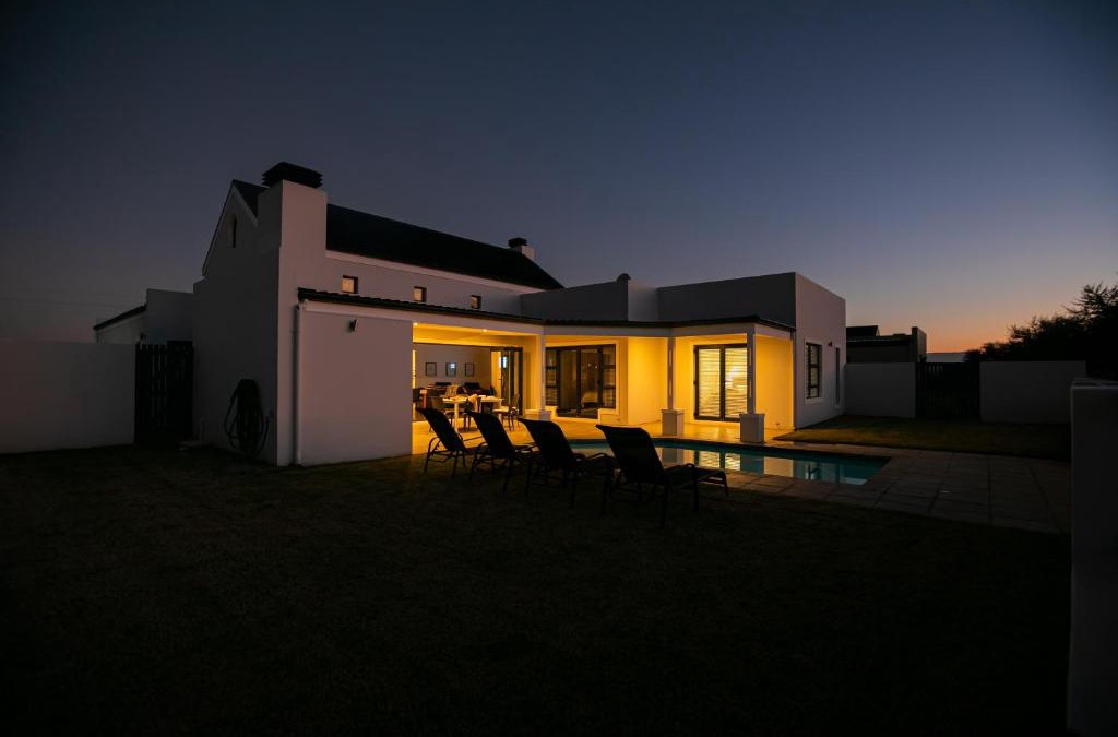 Robertson House | Robertson Halfway House