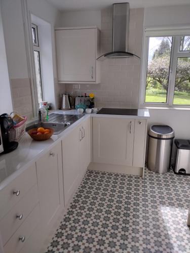 Amesbury Villa | Robin Hill Cottage