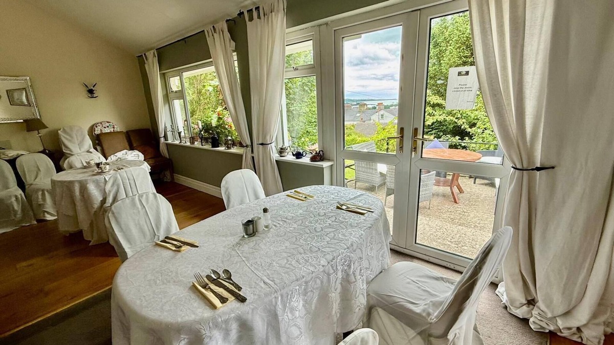 Cobh Bed & Breakfast | Robin Hill House