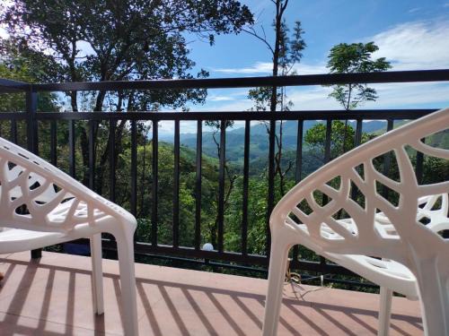 Elappara Apartment | Robin's Paradise Deluxe Villa