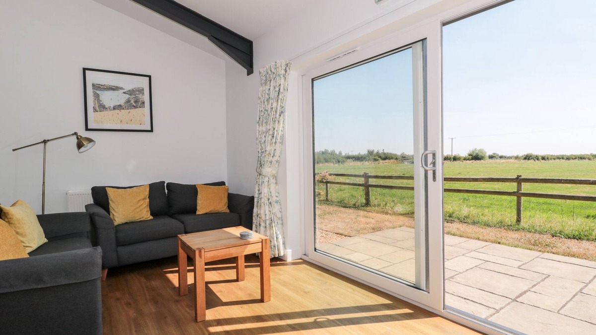 Weston-super-Mare Cottage | Robins Corner