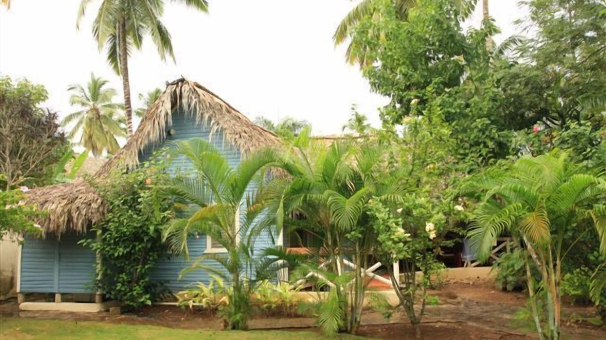 Las Terrenas Cottage | Robinson Crusoe Caribbean Syle Cottage, Simple Living 2 Minute Walk from Beach