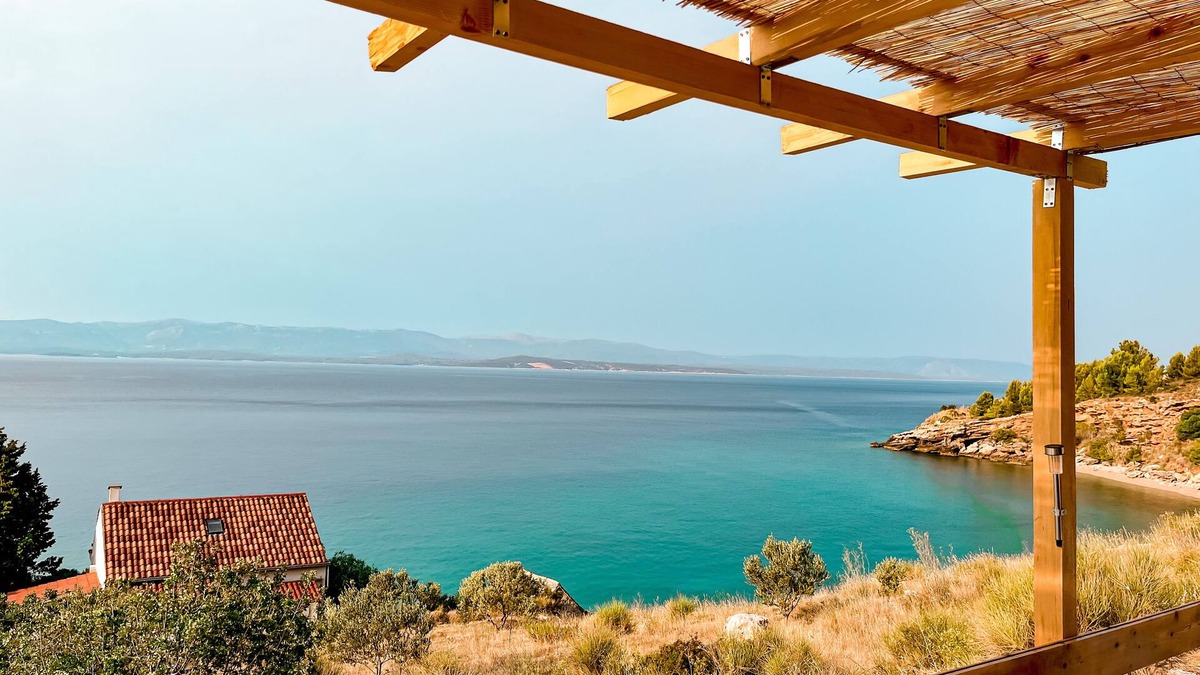 Bol Apartment | Robinson house with private beaches near Bol