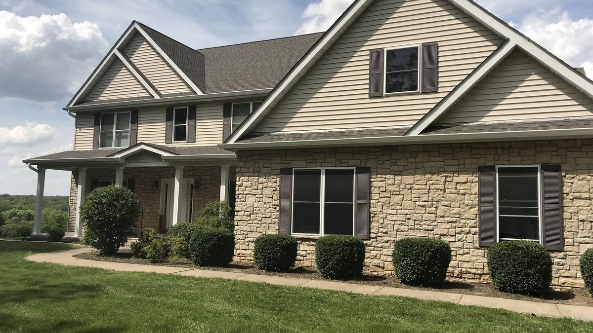 Wright City House | Robyn's Nest - PRIVATE POOL, Sleeps 18, 7 bedrooms, 4.5 baths