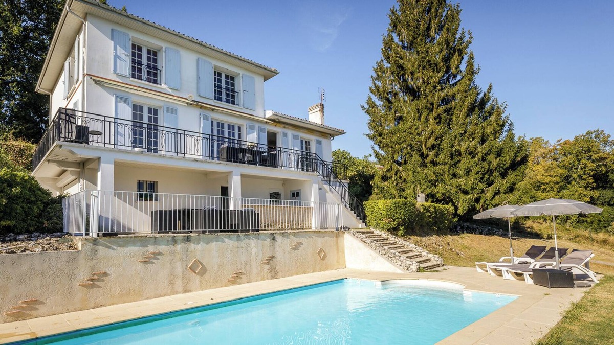 Pujols Villa | Rocaille, villa with private pool, good wifi, privacy, comfort and service