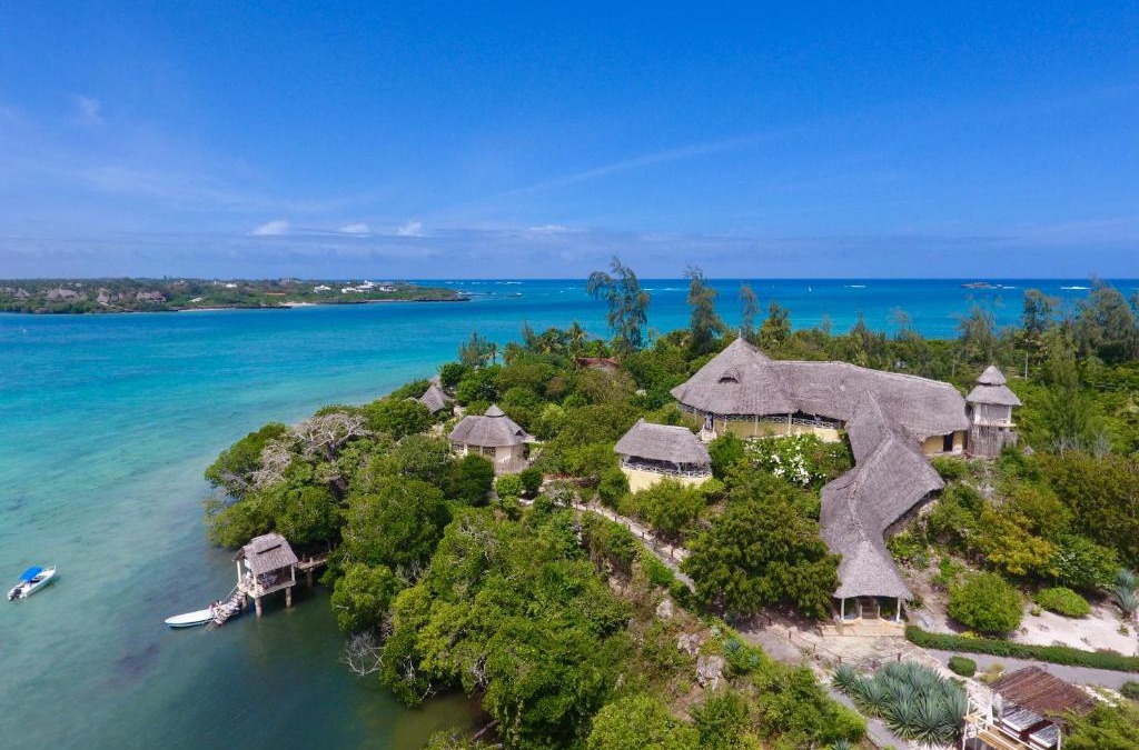 Watamu Bed & Breakfast | Rock and Sea Resort