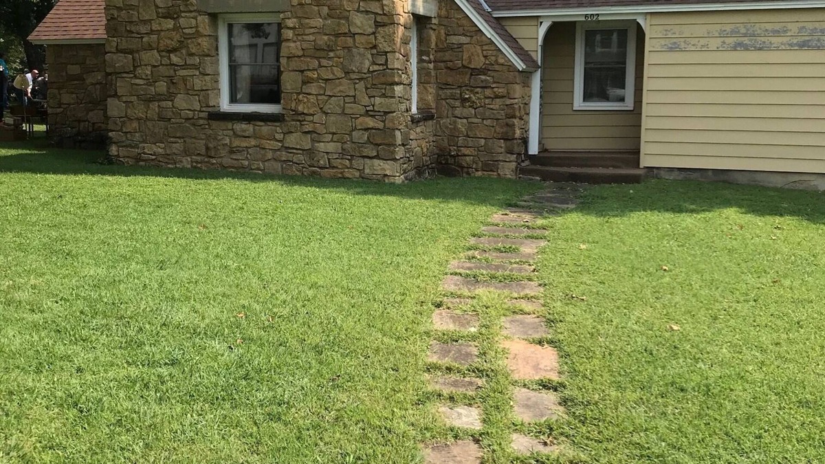 Cedar Vale House | Rock Bottom Cottage - Cedar Vale Kansas