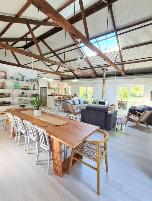 Patonga House | Rock Davis Luxury Beachouse - 100mtrs to Beach