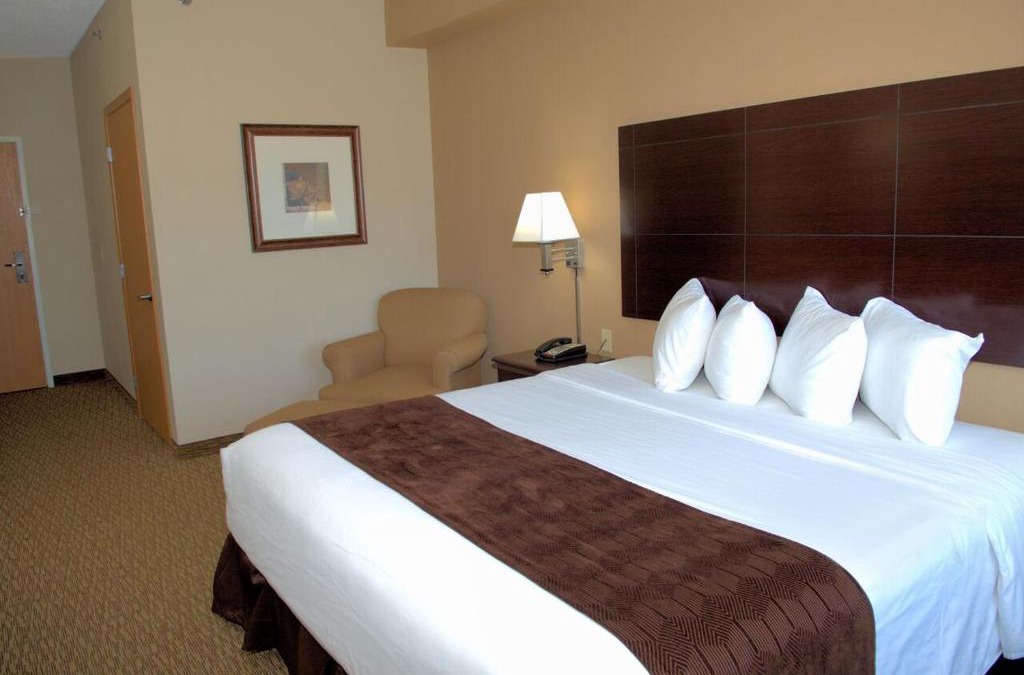 Atlantic Hotel | Rock Island Inn & Suites