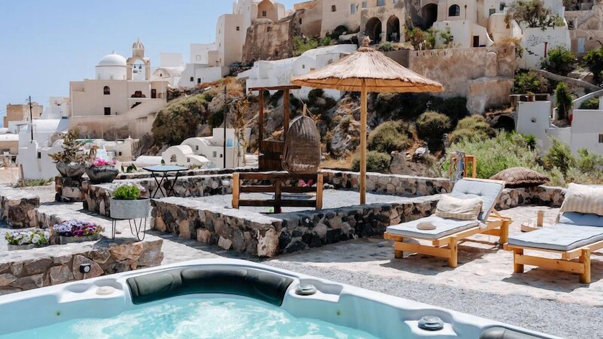 Emporio Villa | Rock Villa Myth: Stunning Sea and Castle Views/Historic Charm Await