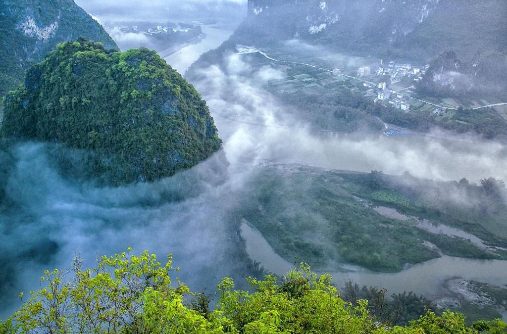 Yangshuo Hotel | Rock Wall Hotel