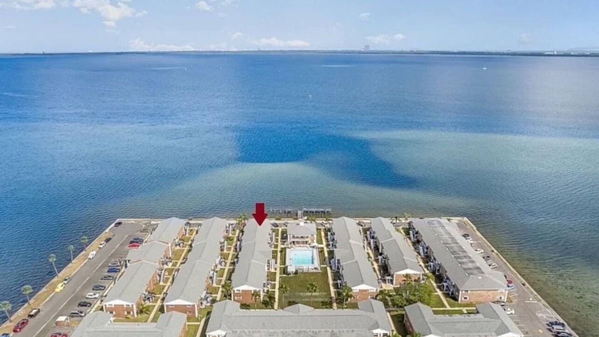 Titusville Condo | Rockets! Water! Just Breathe!