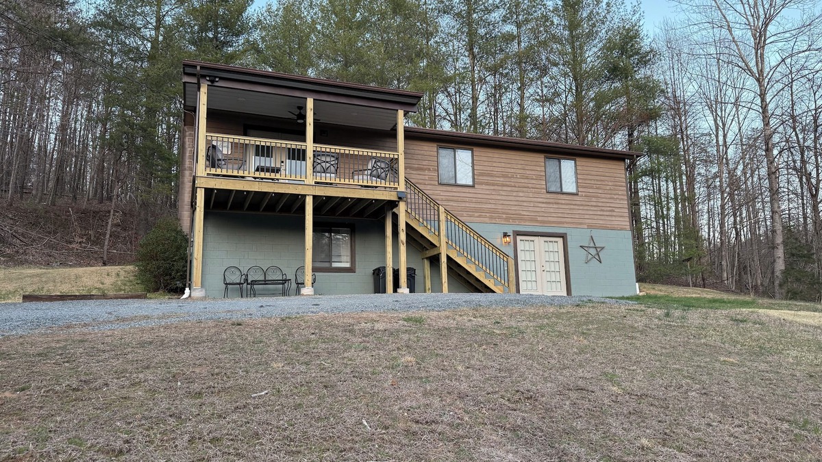 Faber House | Rockfish River Retreat