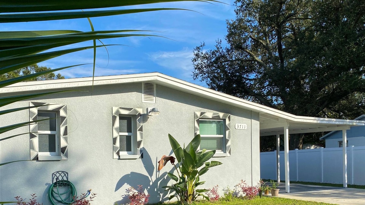 Orient Park House | Rockin' home near Hard Rock, Fairgrounds, and MidFlorida Amphitheater.