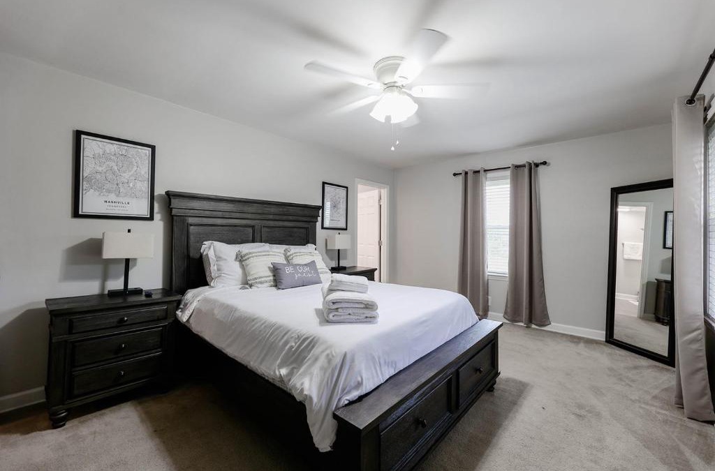 Charlotte Park House | Rockin' West Nashville Retreat - 5 miles from downtown