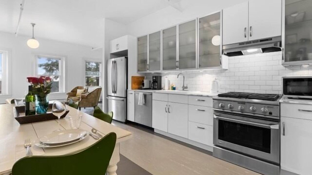 Rockland Apartment | Rockland Central Over Main