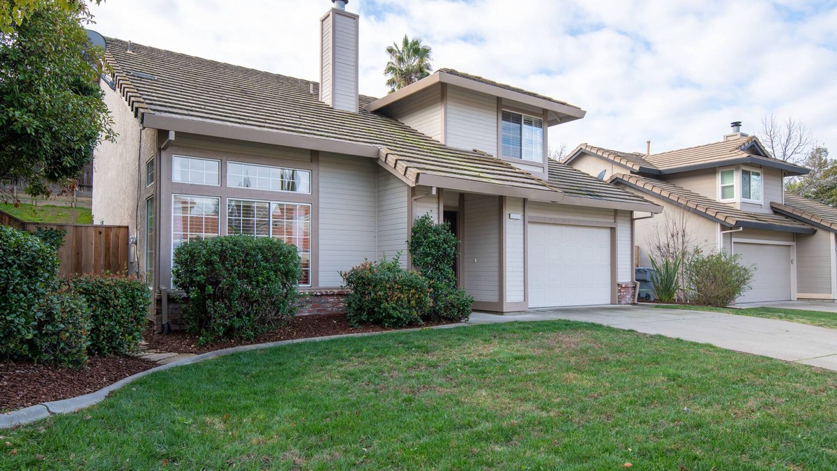 Rocklin House | Rocklin Beauty! Garage, Private Yard, Pets Welcome!