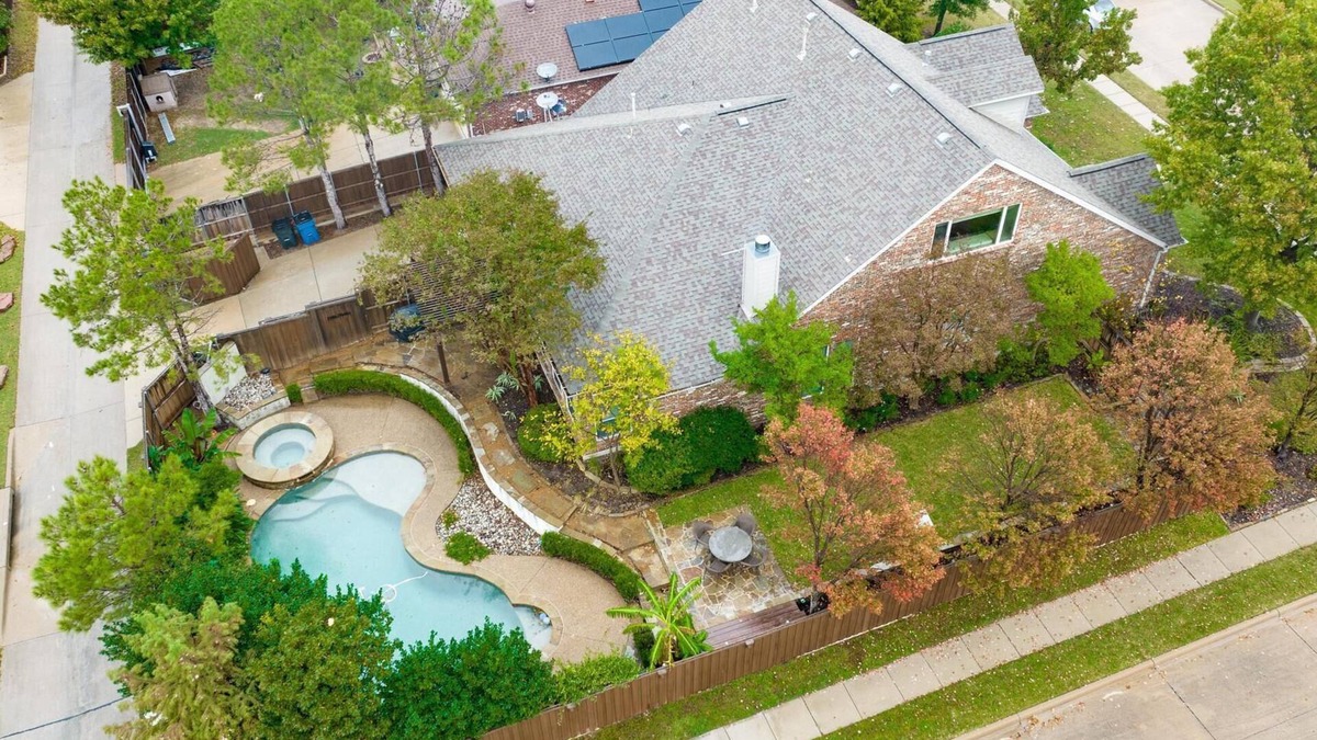 Rockwall House | Rockwall Urban Oasis- 3600sqft -Pool/Spa/Game Room/Office-Overlooks Lake/Park