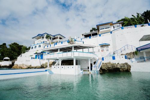 Dalaguete Resort | Rockwalled Adventure Resort by Hiverooms