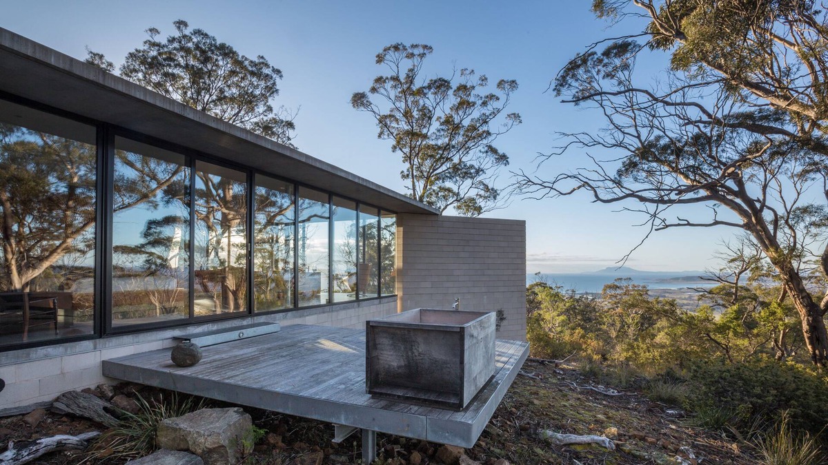 Rocky Hills House | Rocky Hills Retreat - located at Swansea Tasmania