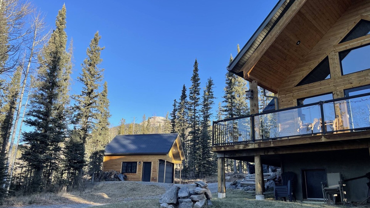 Nordegg Cabin | Rocky Mountain Cottage