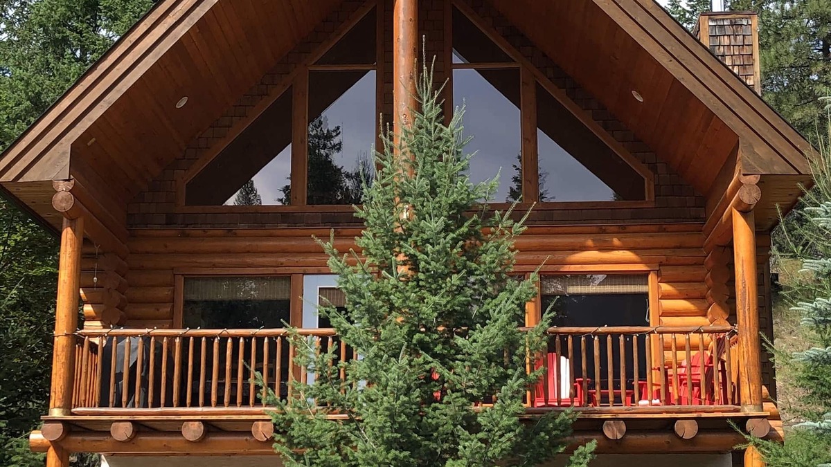 East Kootenay Cabin | Rocky Mountain Getaway, Beautiful Cabin, Hidden Gem in Kimberley, BC