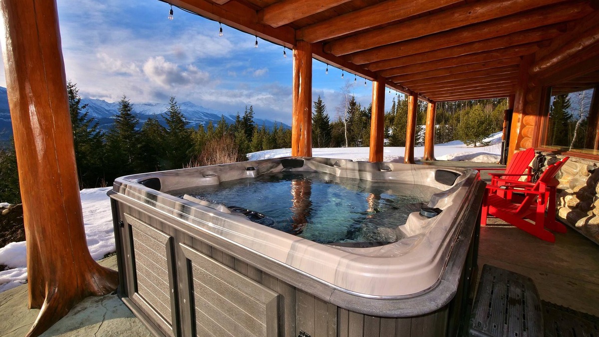 Valemount Cabin | Rocky Mountain Luxury Escape