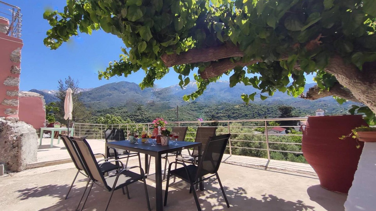 Ramni Villa | Rocky Mountain Villa