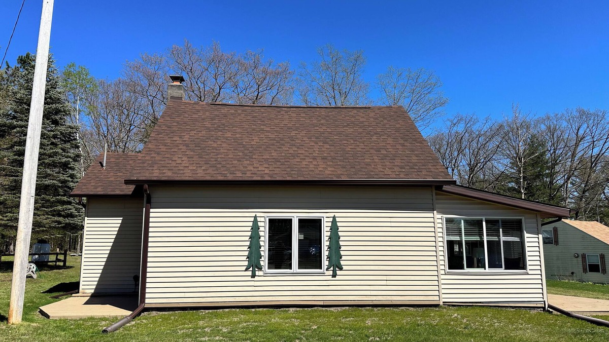 Hale Cottage | Rocky Racoon's Rustic Retreat at Sage Lake! Dock slip & tons of fun await!