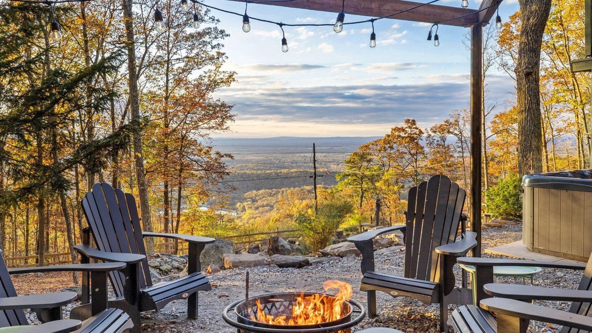 Kabletown Cabin | Rocky Ridge - Cabin w/Hot Tub & Heavenly Views!
