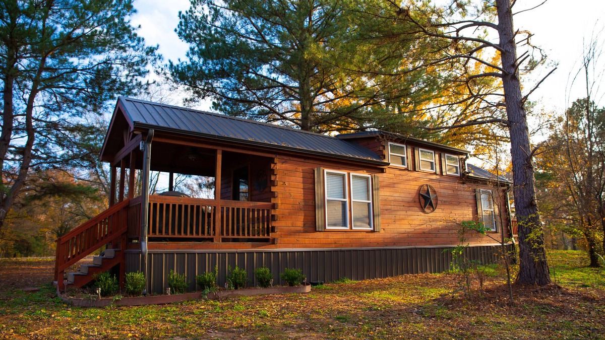 Mount Vernon Cabin | Rocky Ridge Rustic Retreat - 1 Bed/1 Loft/Bunk Beds
