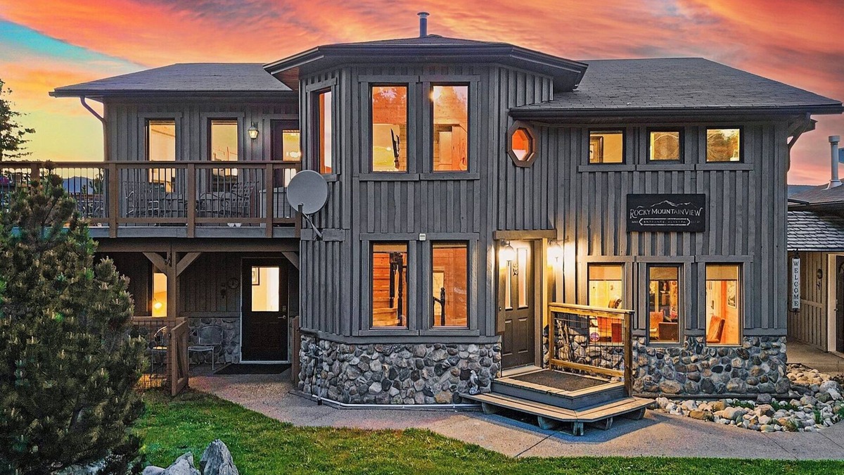 Hinton Bed & Breakfast | RockyMountainView BnB