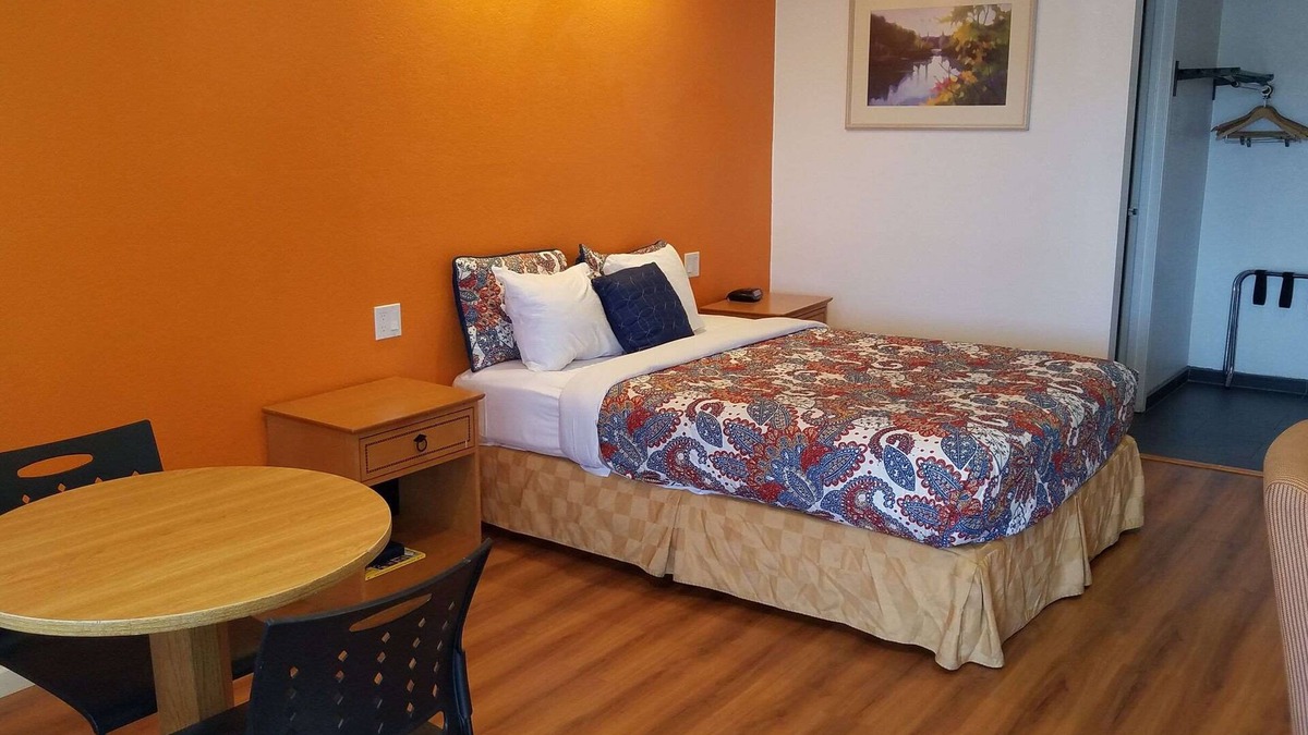 West Alameda Hotel | Rodeway Inn Alameda-Oakland