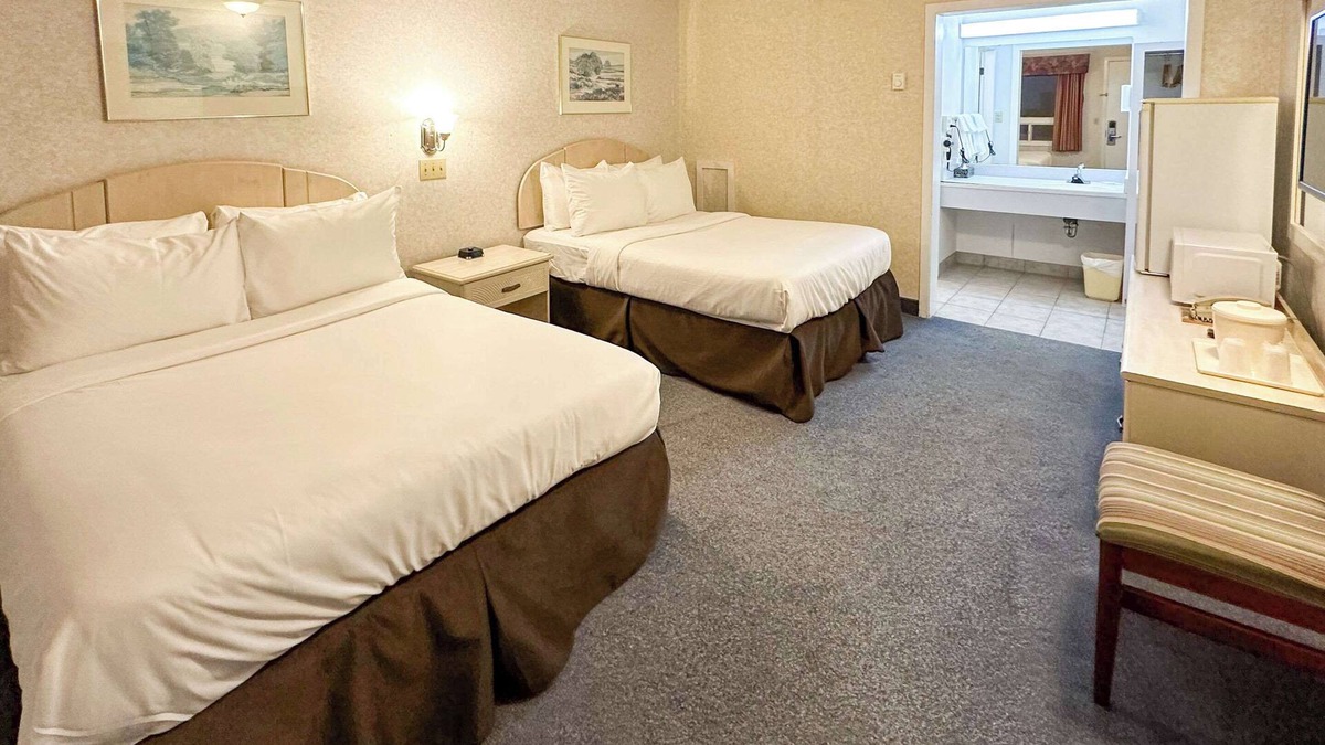 Woodstock Hotel | Rodeway Inn