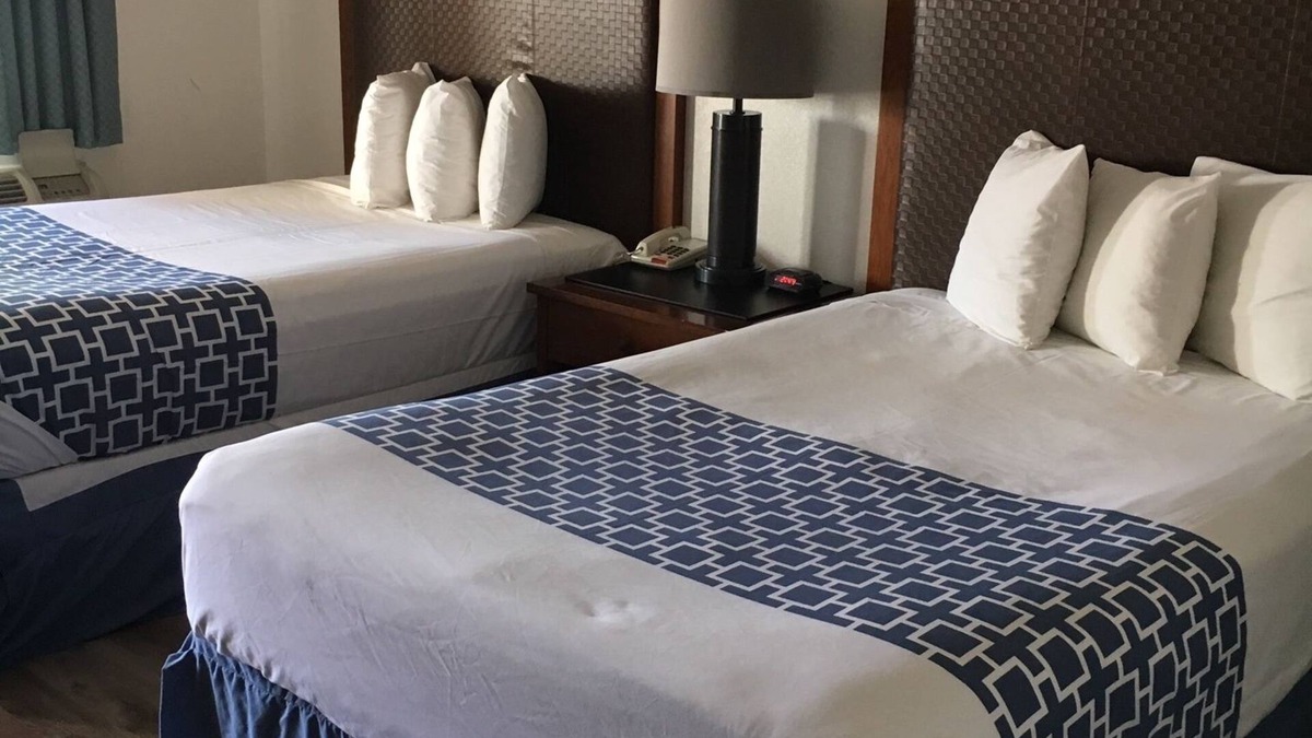 Security Acres Hotel | Rodeway Inn Old Town Scottsdale