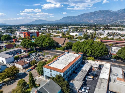 Lamanda Park Hotel | Rodeway Inn & Suites Pasadena