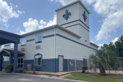 Joyce Hotel | Rodeway Inn & Suites