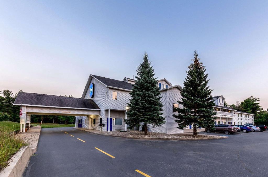Ludington Hotel | Rodeway Inn