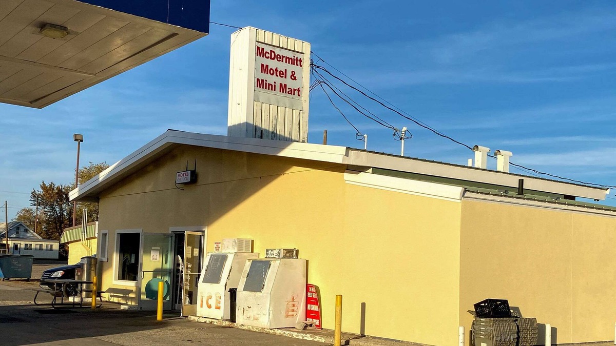 McDermitt Hotel | Rodeway Inn