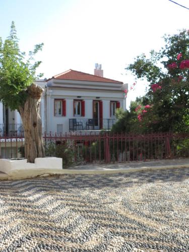 Volissos Apartment | Rodonas-Apartments