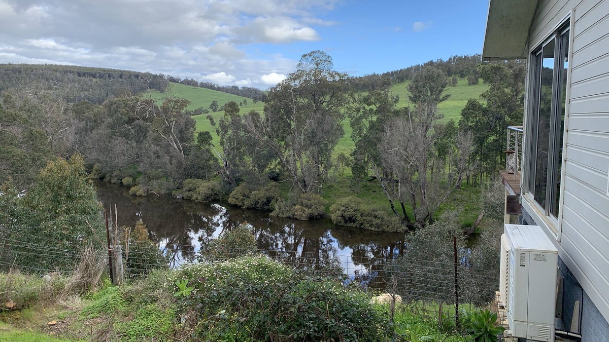 Hester Brook House | Roebank on the Blackwood River Cottage, Farm stay and Homestead