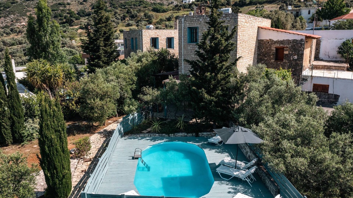 Lampini Villa | Rogalida,serene villa,pool,Near taverns