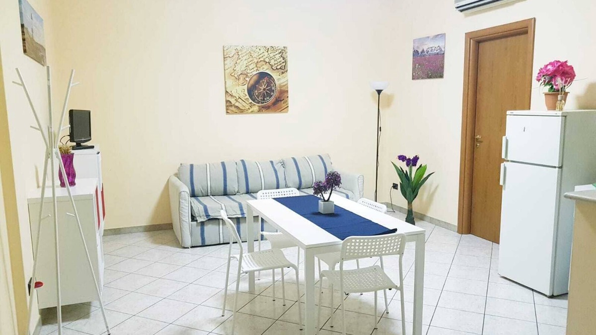 Barletta House | ROGGIO house a stone's throw from the sea