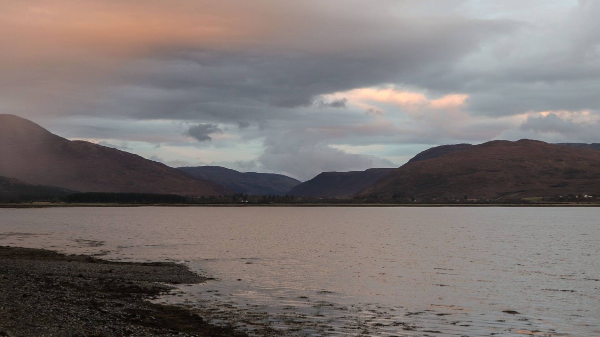 Strathcarron Cottage | ROISIN DHU, family friendly, character holiday cottage in Lochcarron