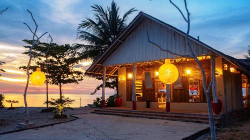 Bintan Resort | Roka Resort