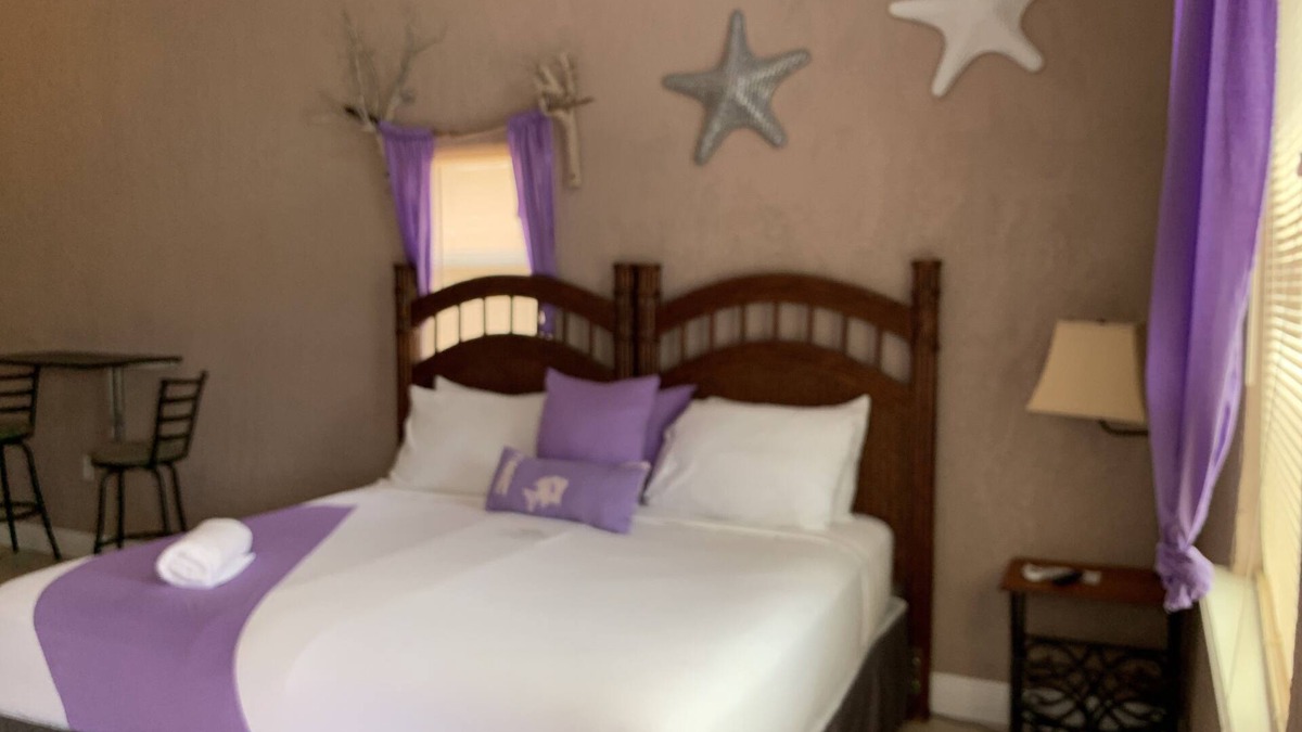 Andros Town Cottage | Rolle's Place Cabanas Andros Island, The Bahamas