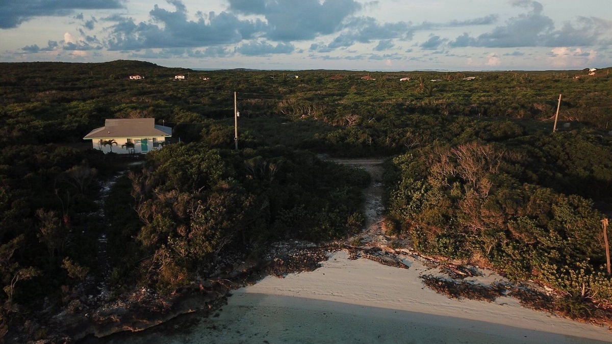 Great Exuma House | Rolle Town Retreat, Swim with The Pigs and and Nurse Sharks