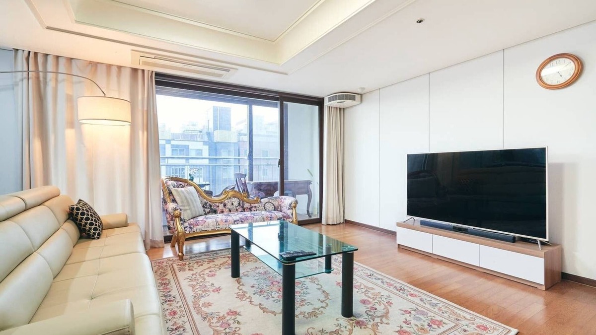 Seocho-dong House | ✧ROLLSROYCE✧THE CHAIRMAN'S SUITE✧3BDR 2BATH✧