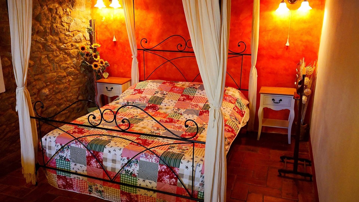 Montecatini Val di Cecina Apartment | Romantic Hilltop Getaway in a Historic Medieval Town