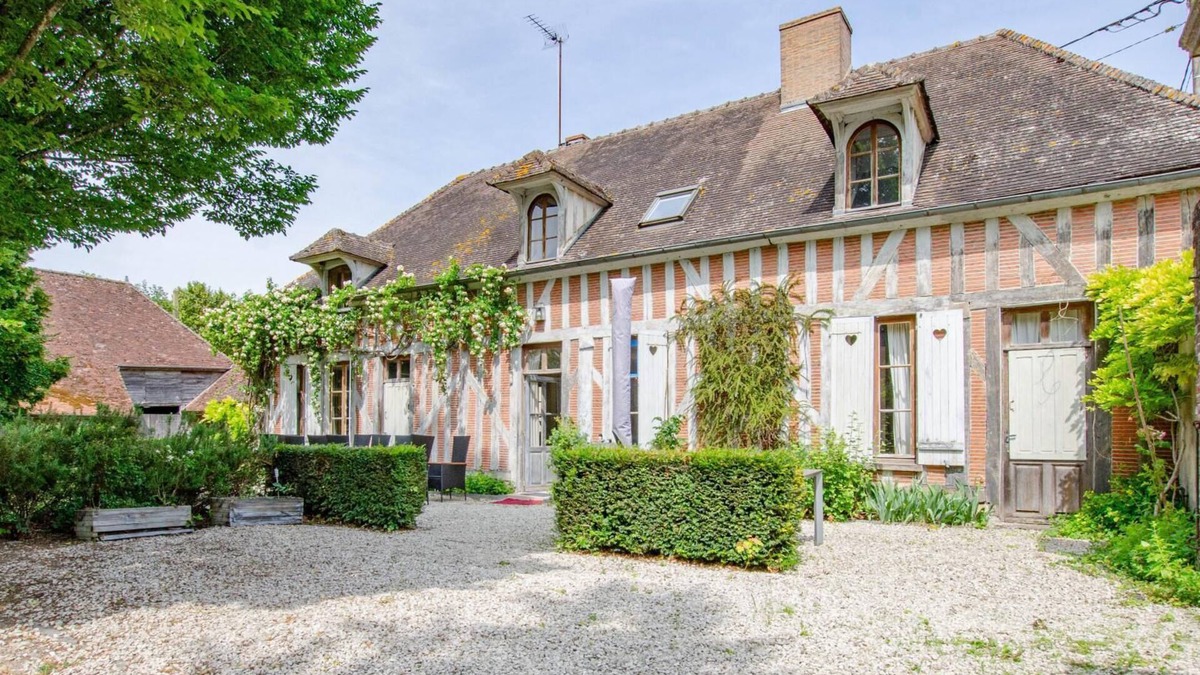 Rilly-Sainte-Syre House | Romance - RILLY SAINTE SYRE
